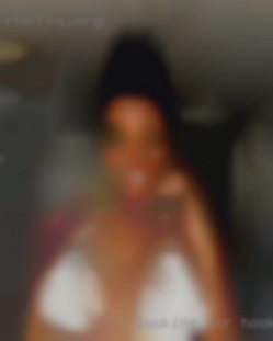 Looking for hook up and have woman in Avella, PA fun.